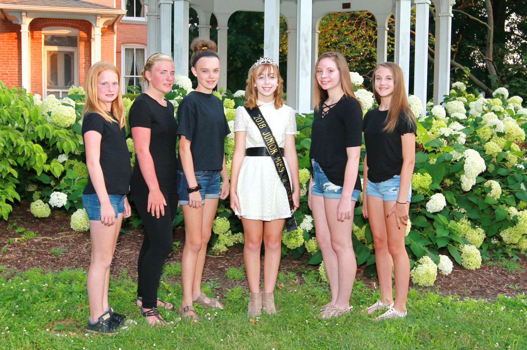 2019 Junior Miss Bagelfest contestants